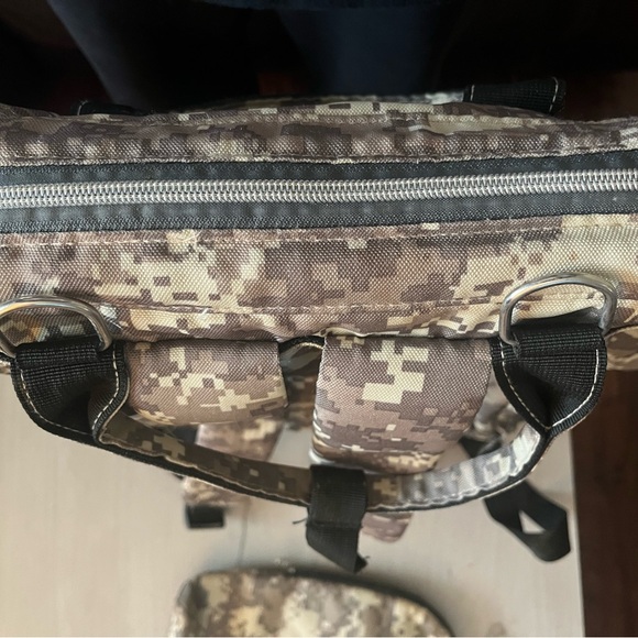 Camouflage Backpack/ diaper bag - Picture 6 of 7